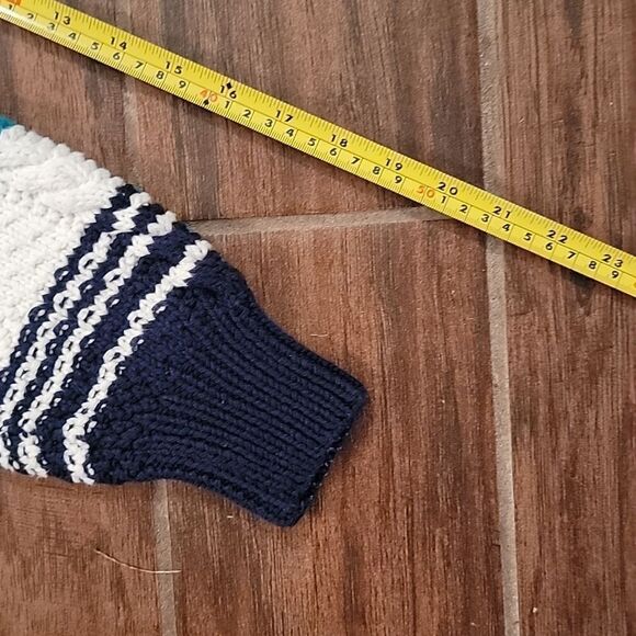 Lord & Taylor large knit handknit sweater Size M - Picture 4 of 6